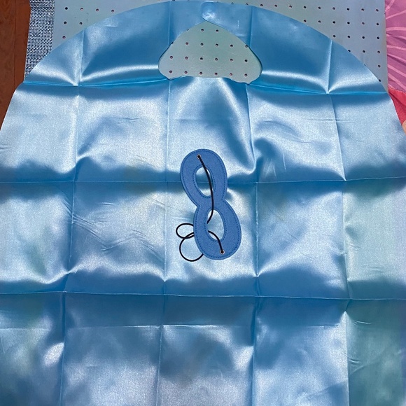 Kid's Cape - Picture 2 of 2